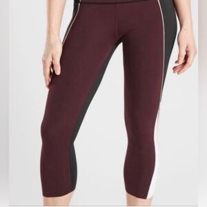 ATHLETA Velocity Color Block Stash Pocket Capri XXS Legging Crop Workout Pants